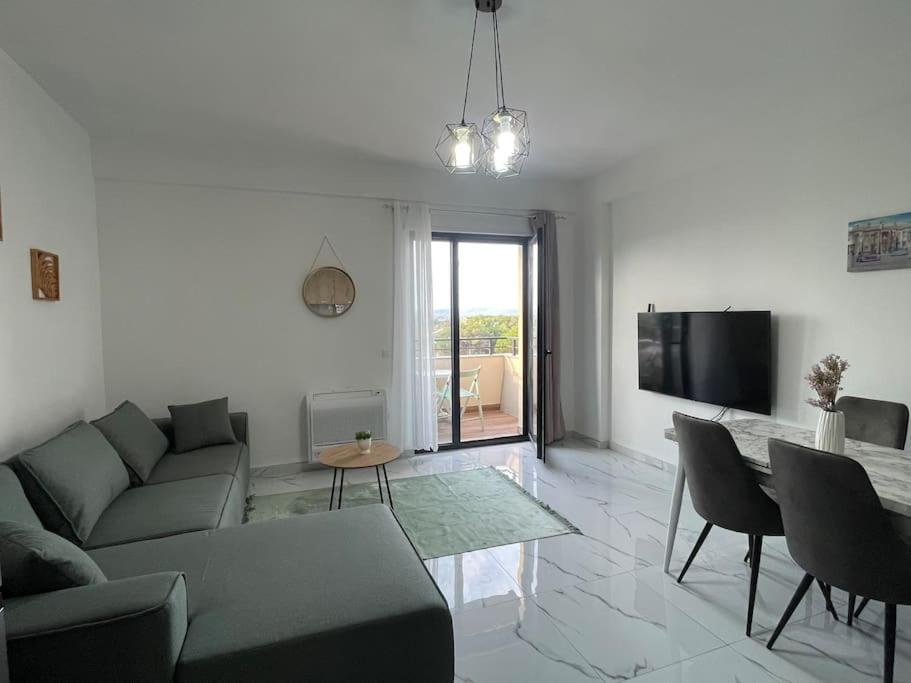 Relax Apartment, Side Sea View, Golem, Albania