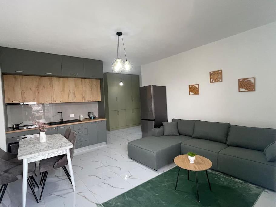 Relax Apartment, Side Sea View, Golem, Albania * Golem (Tirana)